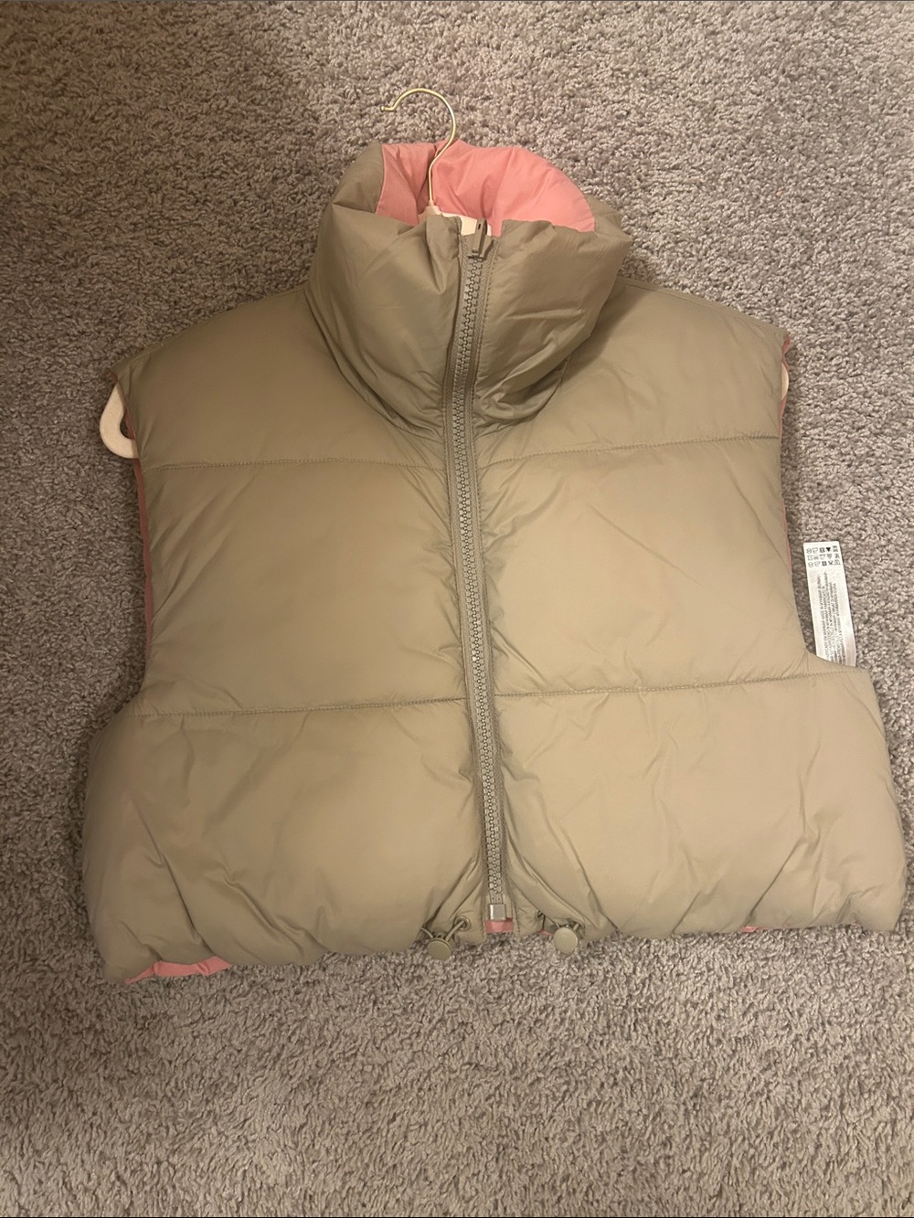 Cropped Zara reversible puffer vest